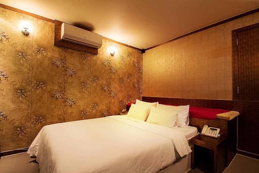 Max Hotel Daejeon Habitación foto